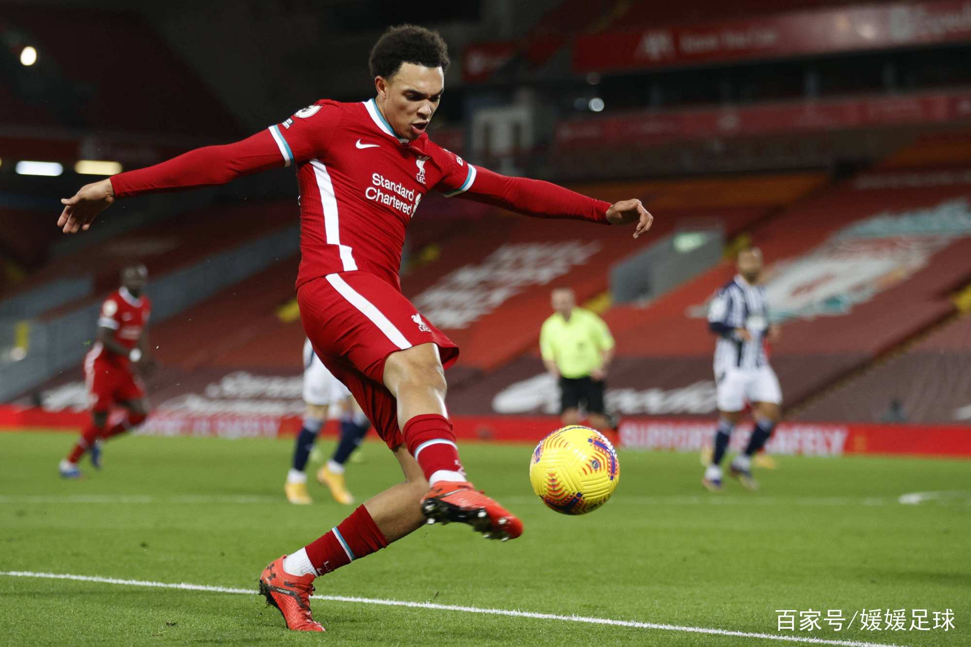 详细阅读:南宫NG官方网站塞维利亚发布备战花絮,转会期状态回暖,英超任务艰巨,年轻球员得到机会的简单介绍 南宫NG官方网站塞维利亚发布备战花絮,转会期状态回暖,英超任务艰巨,年轻球员得到机会的简单介绍