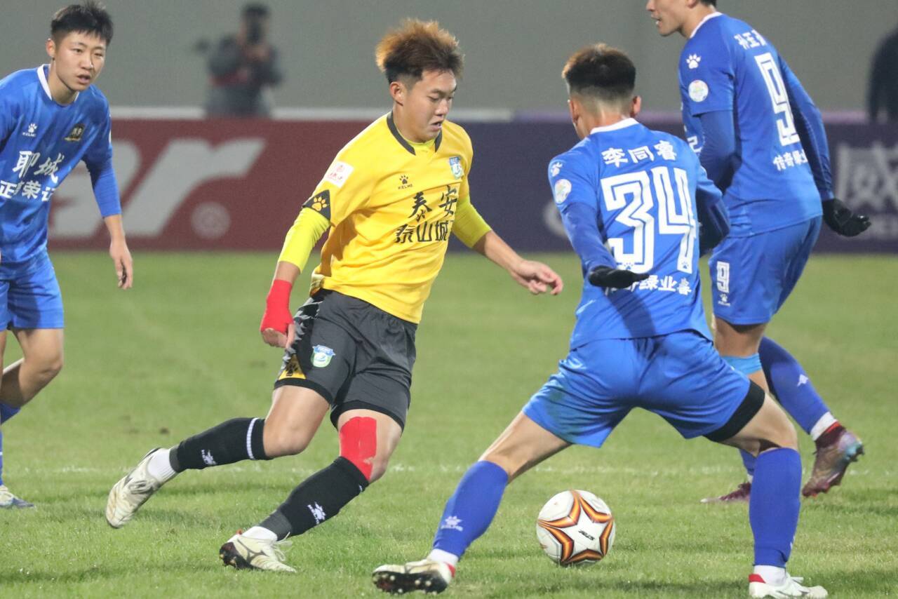 南宫电竞玩家成都蓉城造点机会备战西甲转会期山东泰山调整名单以备CBA常规赛,曼城围绕法甲官宣签约看傻球迷的简单介绍